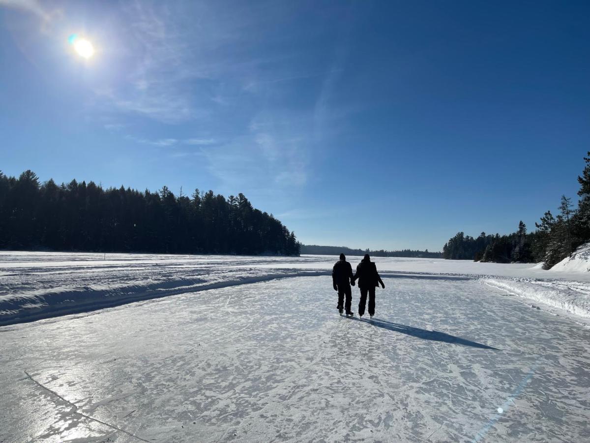 Pourvoirie Du Lac Blanc Saint-Alexis-des-Monts Exterior foto