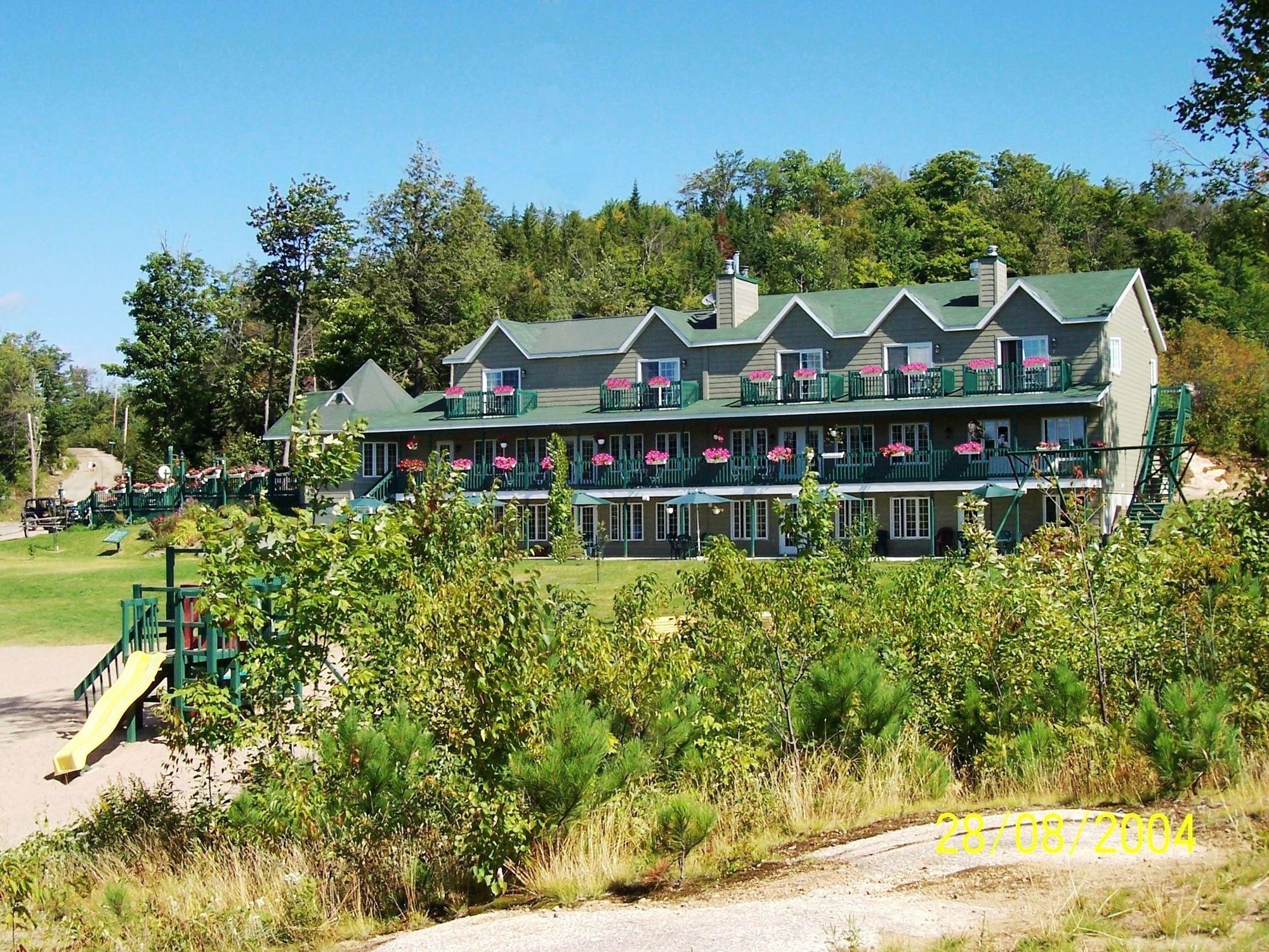 Pourvoirie Du Lac Blanc Saint-Alexis-des-Monts Exterior foto