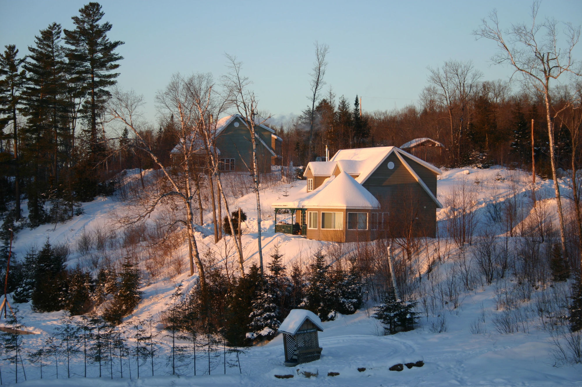 Pourvoirie Du Lac Blanc Saint-Alexis-des-Monts Exterior foto